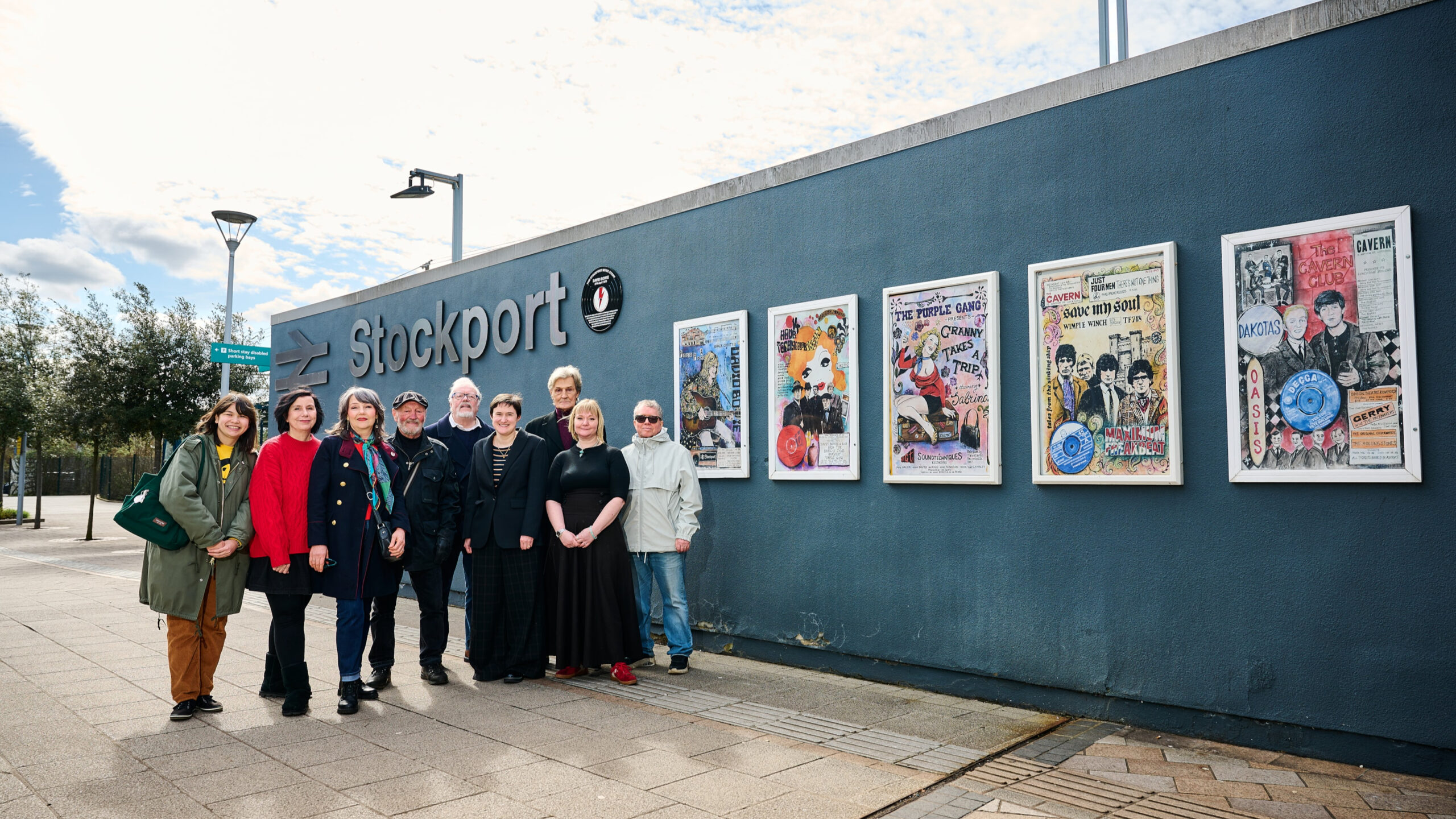 Avanti West Coast unveils new Stockport station artwork celebrating the townโs music history