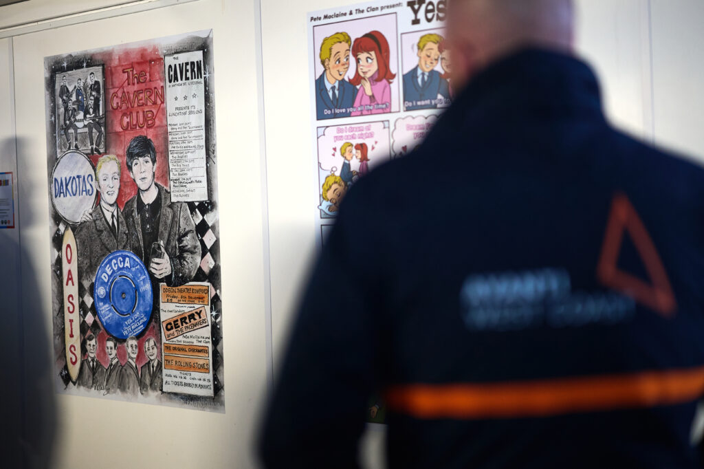 Avanti West Coast unveils new Stockport station artwork celebrating the town’s music history